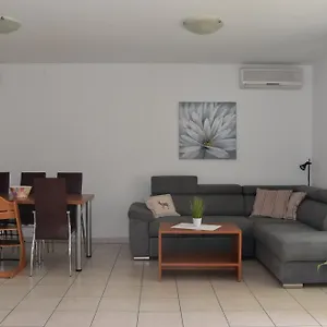 Andrea Apartment
