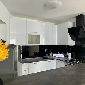 Heart Of Stone Apartment